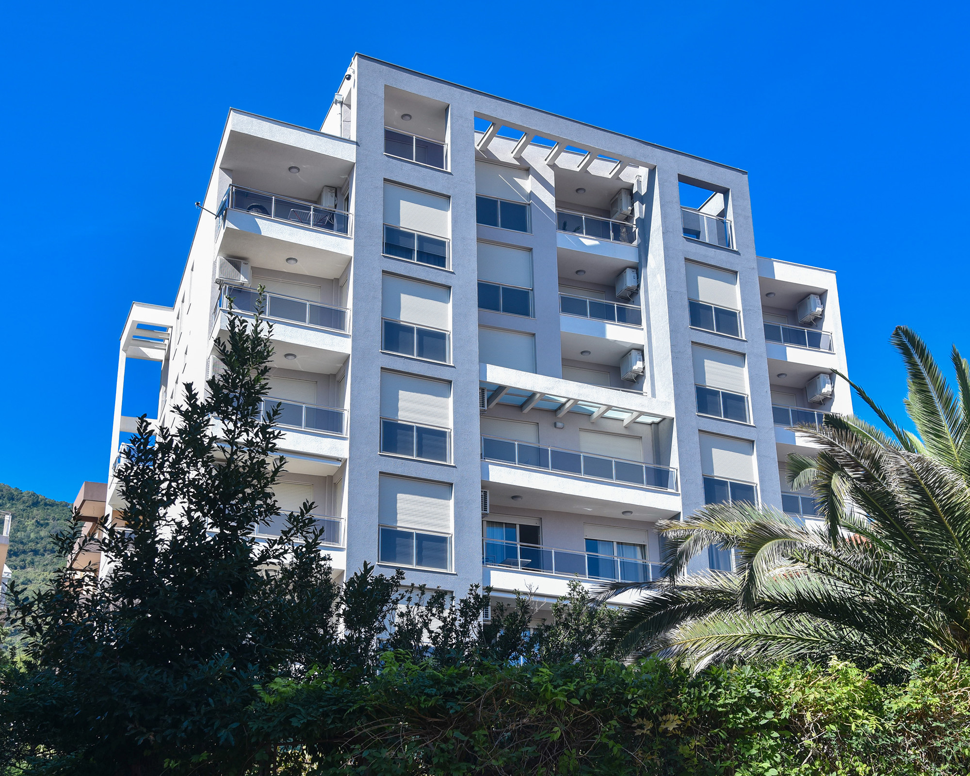 Projekt:<b>
                                                                    Apartmanski objekat - Budva
                                                                </b>